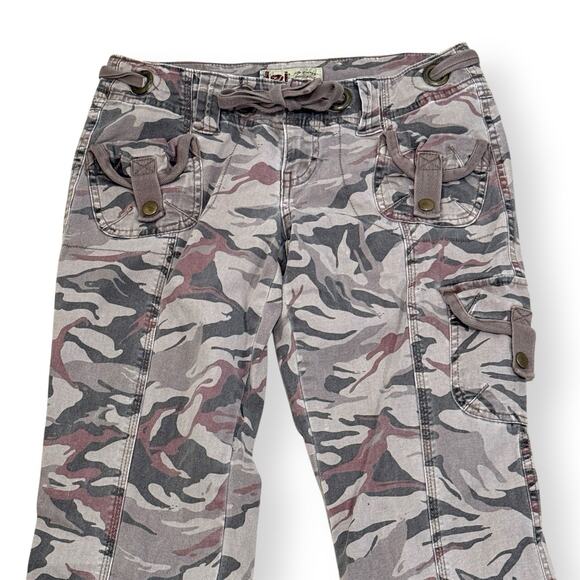 Lei Vintage Y2K Womens Juniors Low Rise Camo Cargo Flare Pants Size 3 Drawstring - Picture 2 of 13